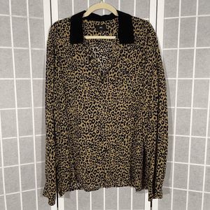 OBEY Men's animal print long sleeve button up shirt, Size XL, Jaguar / Leopard